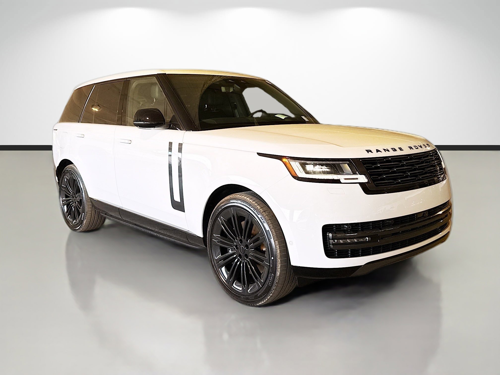 New 2026 Fuji White Land Rover SE image 7