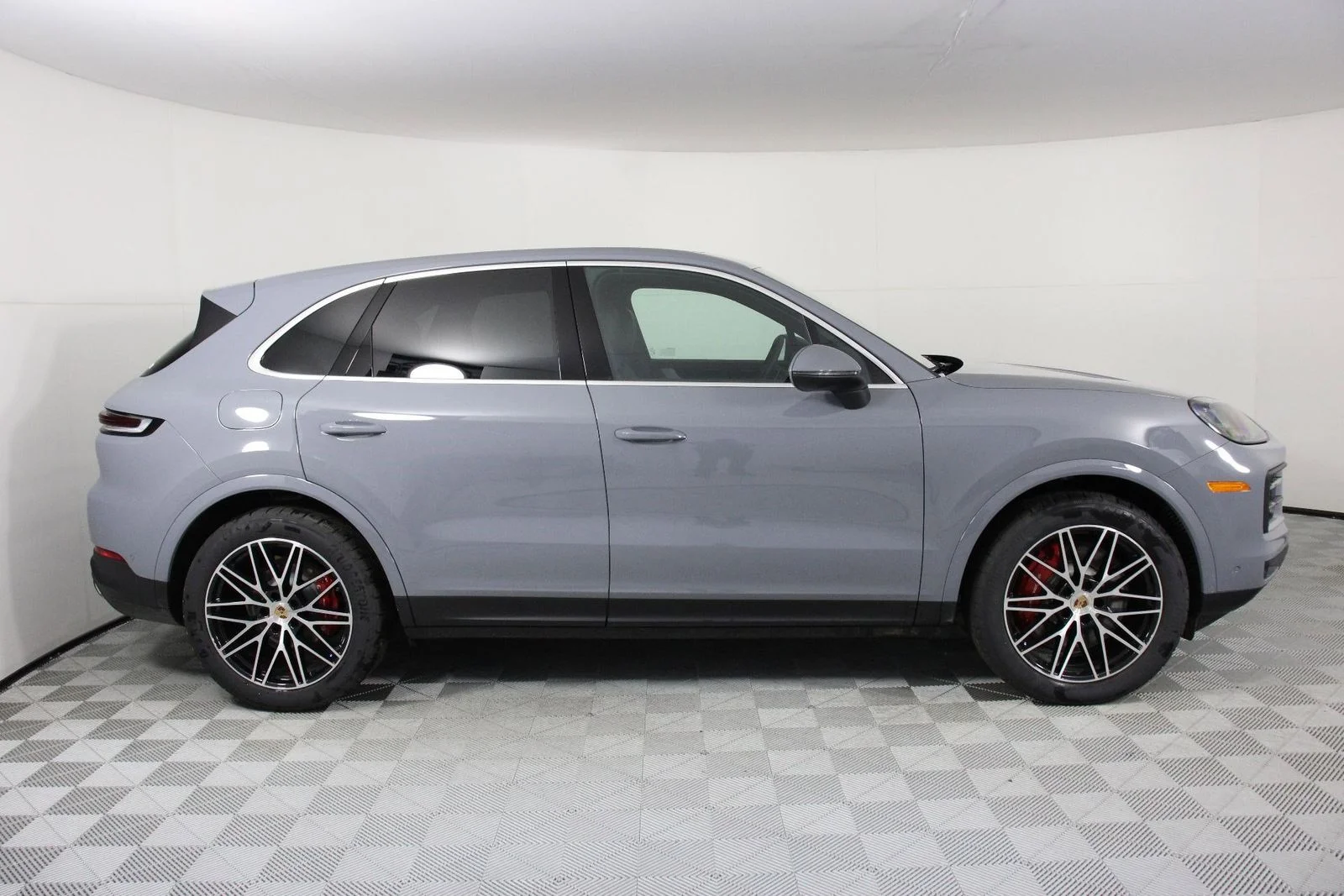 New 2026 Arctic Grey Porsche S image 8