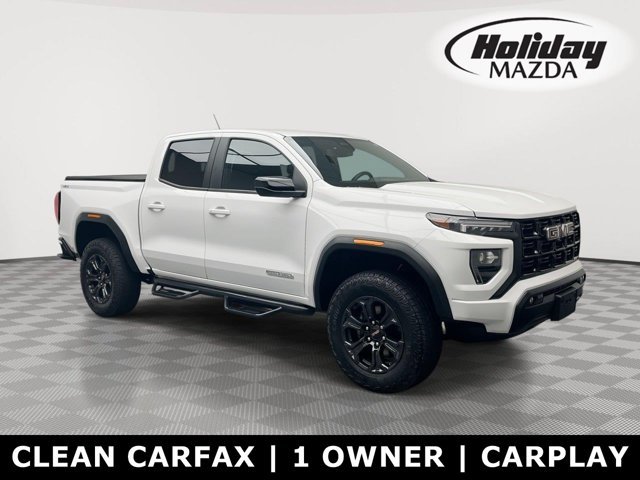 Used 2024 Summit White GMC 4WD Elevation image 1