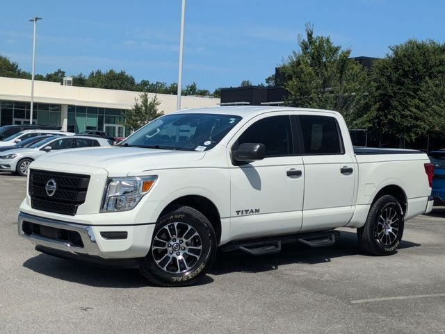 Used 2022 White Nissan SV image 1