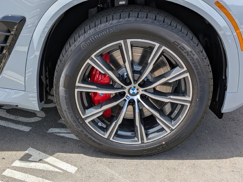 Used 2026 Gray BMW xDrive50e image 26