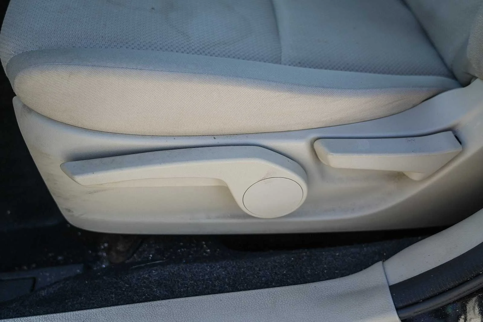 Used 2013 Crystal Black Silica Subaru 2.0i image 17
