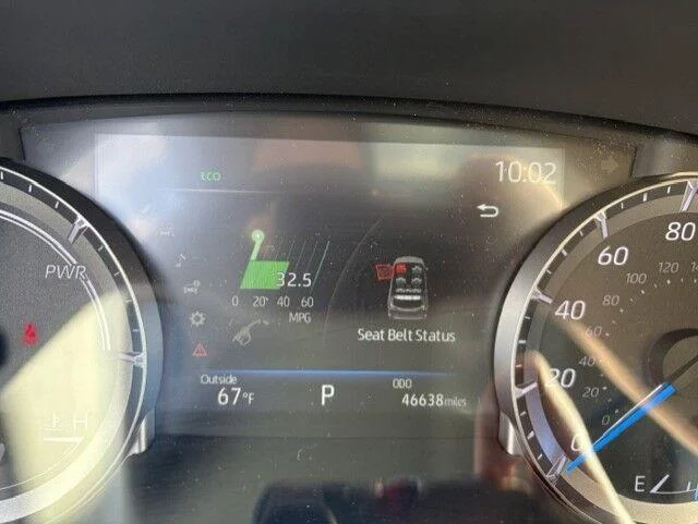 Used 2023 Wind Chill Pearl Toyota Bronze Edition image 21