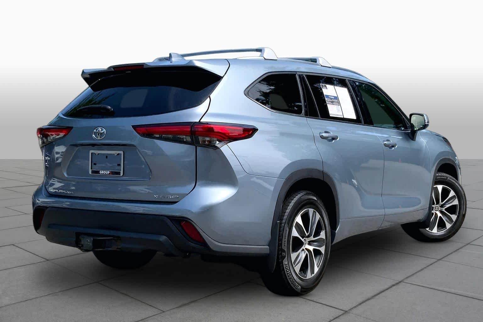 Used 2021 Moon Dust Toyota XLE image 13
