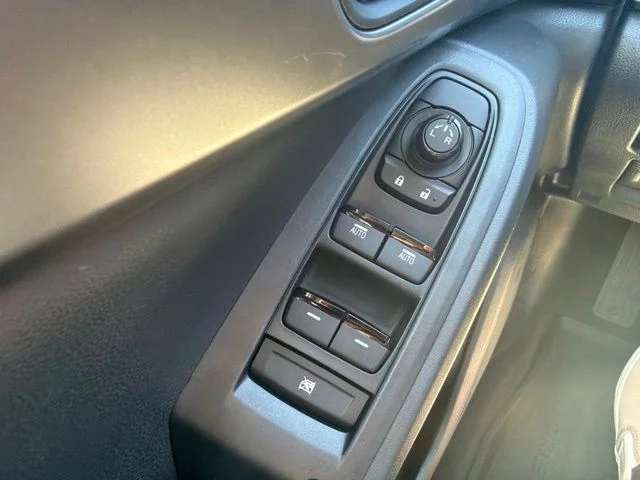 Used 2025 White Subaru Base image 15