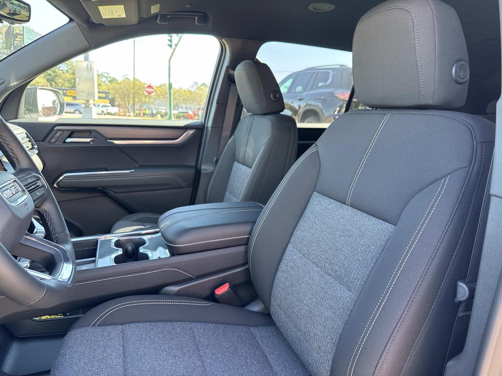2026 GMC Acadia Elevation - Photo 10