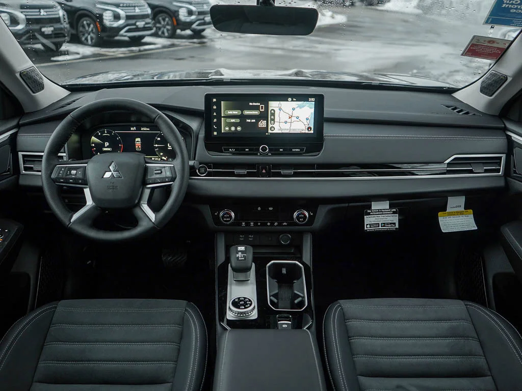 2026 Mitsubishi Outlander SE - Photo 14
