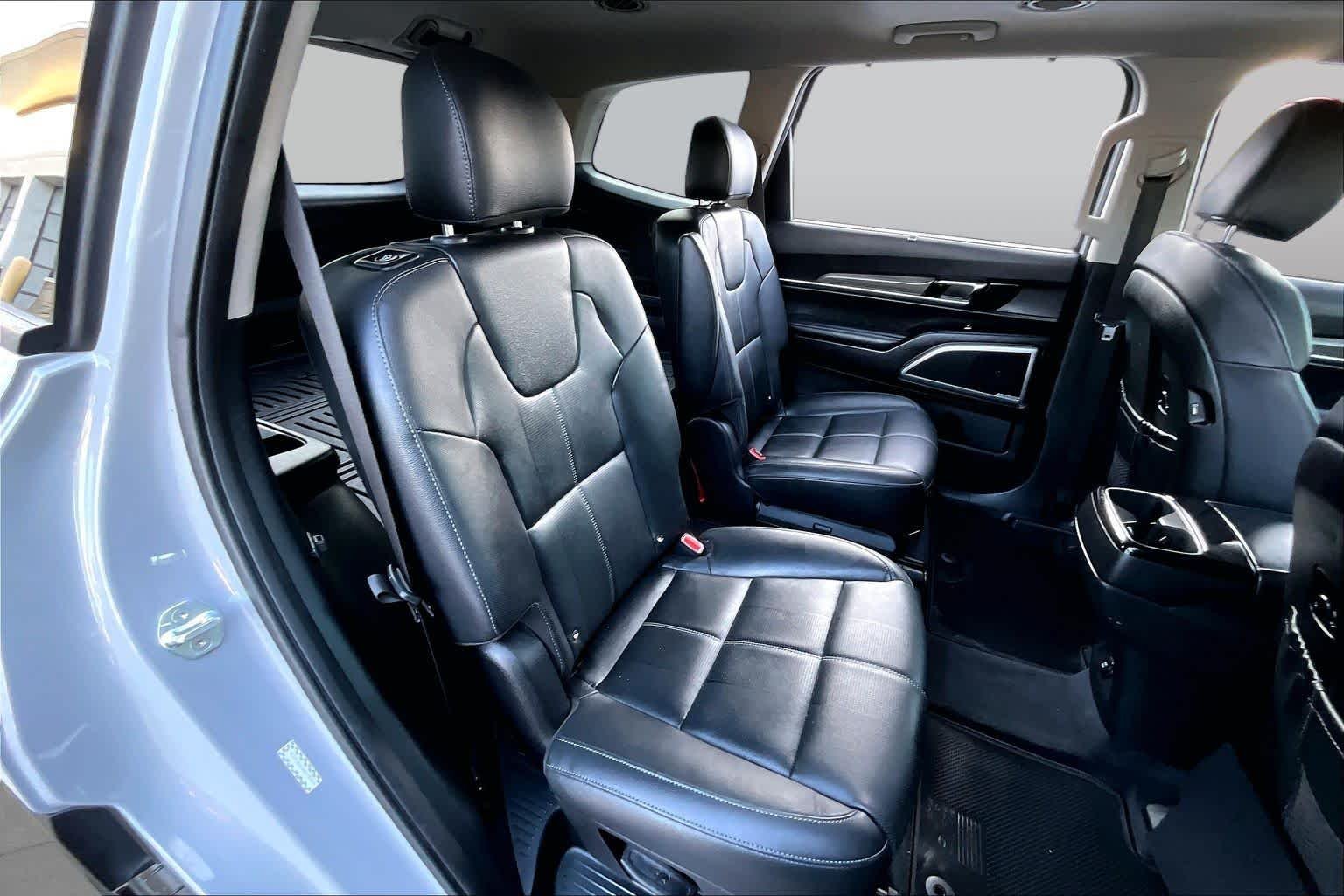 Used 2021 Wolf Gray Kia EX image 20