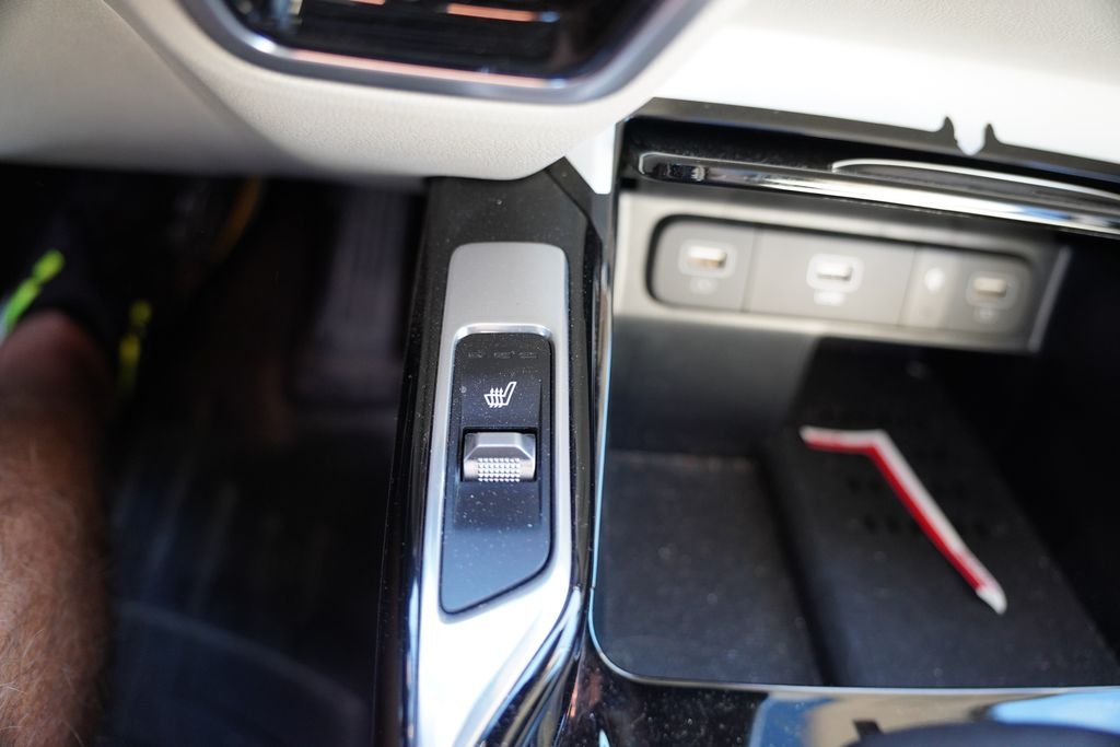 Used 2023 Wolf Gray Kia SX image 6