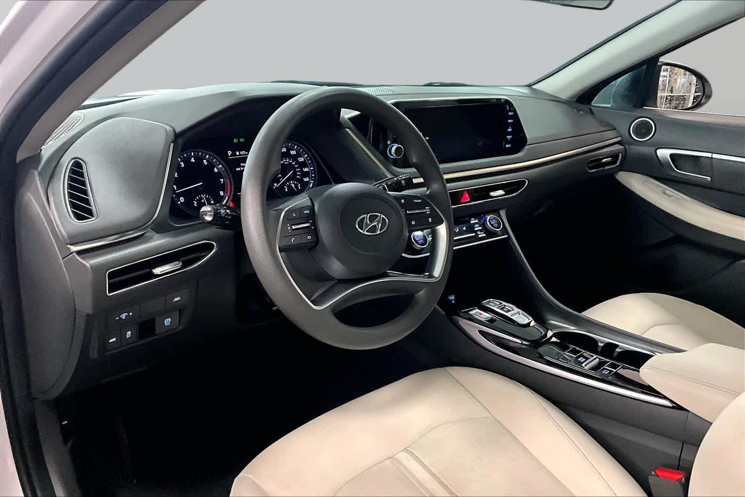 Used 2023 Serenity White Hyundai SEL image 18