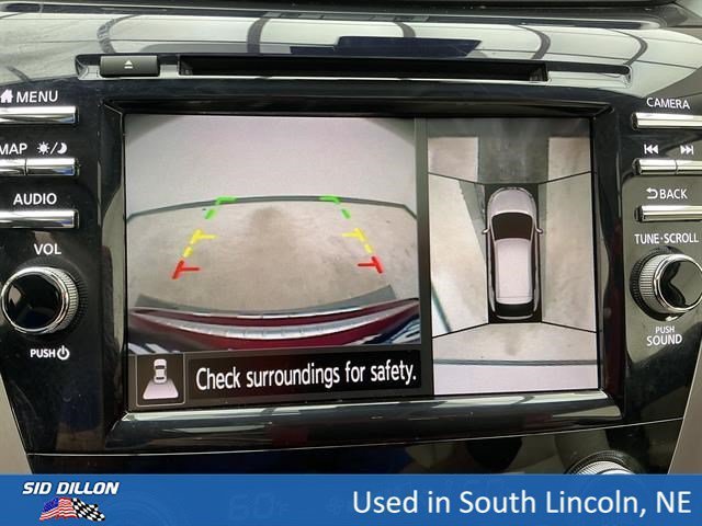 Used 2022 Scarlet Ember Tintcoat Nissan SL image 7