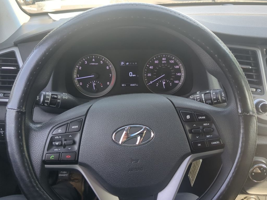 Used 2017 Blue Hyundai SE image 12