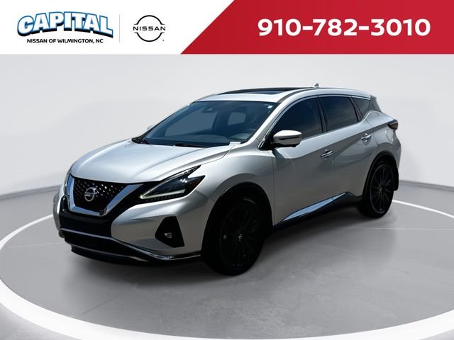 Used 2021 Silver Nissan SL image 1