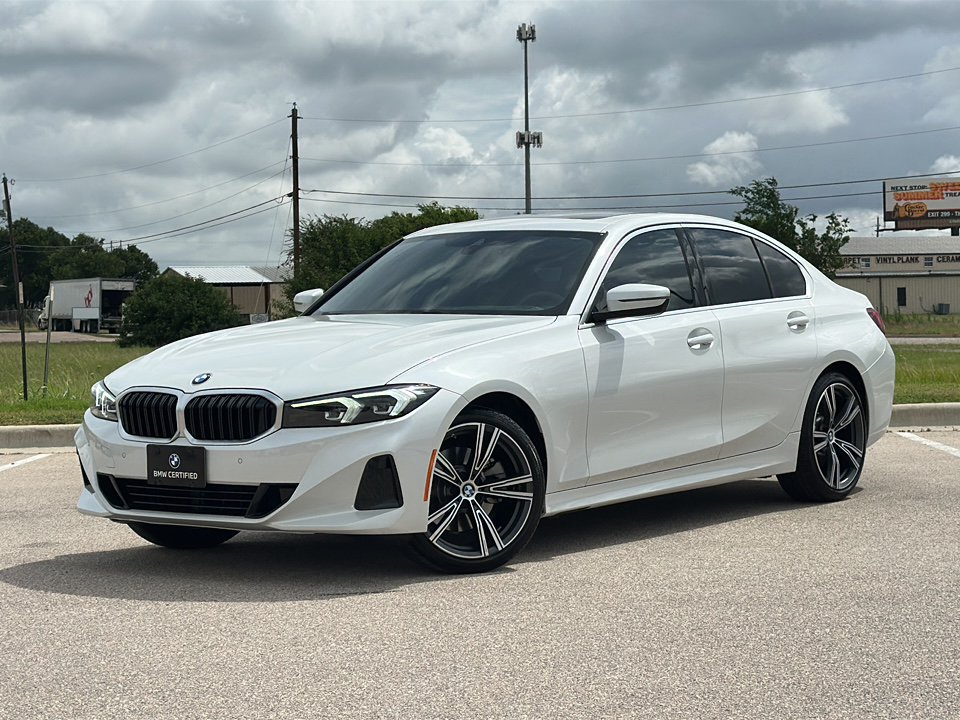 2024 BMW 3 Series 330i Sedan's photo
