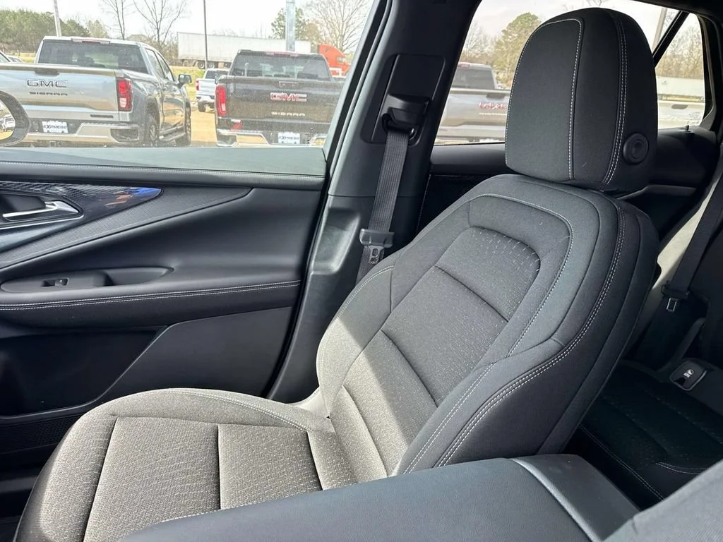 2025 Chevrolet Blazer EV LT - Photo 29