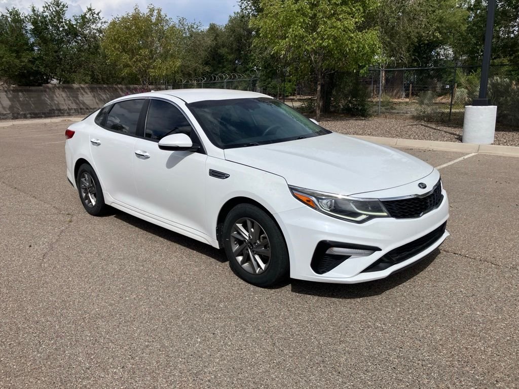 Used 2019 White Kia LX image 3