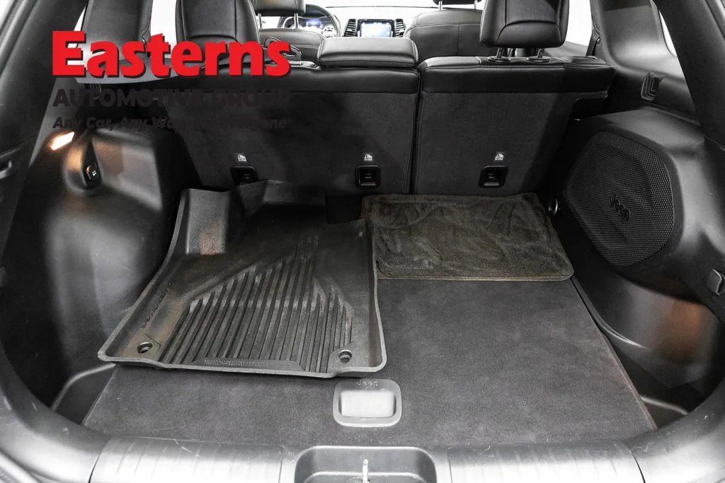 Used 2021 Black Jeep Limited image 9