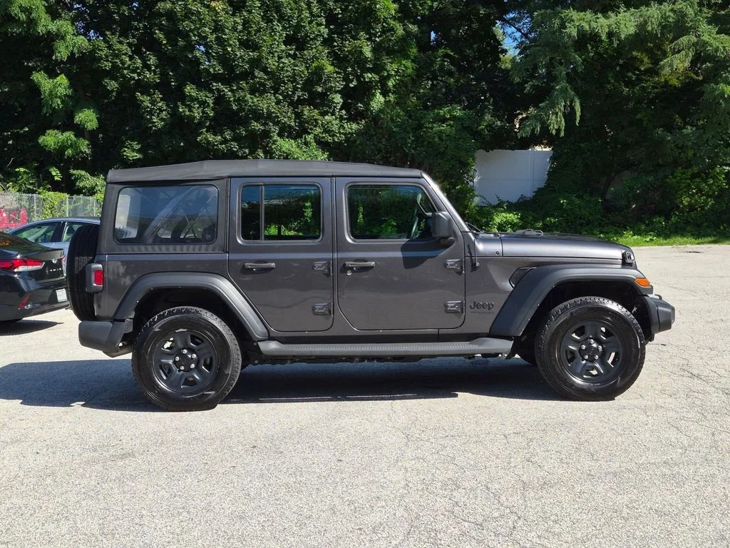 Used 2022 Gray Jeep Unlimited Sport image 2