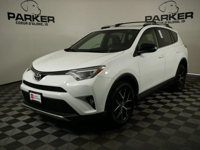 2016 Toyota RAV4 SE AWD's photo