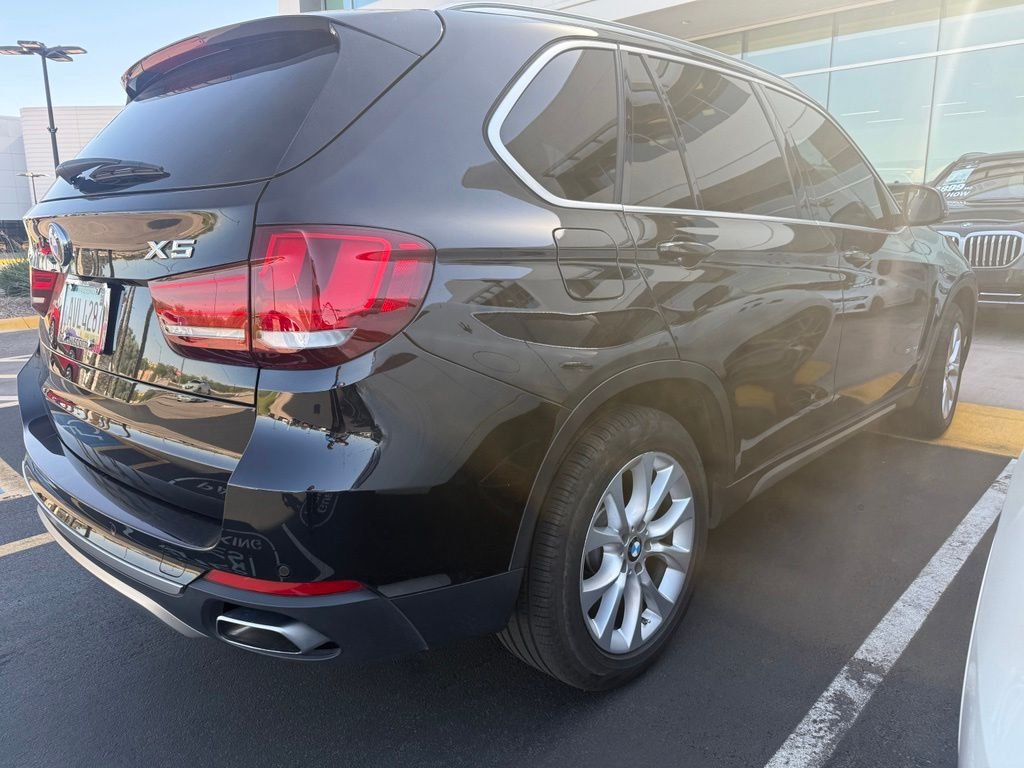 Used 2018 Black Sapphire Metallic BMW sDrive35i image 2