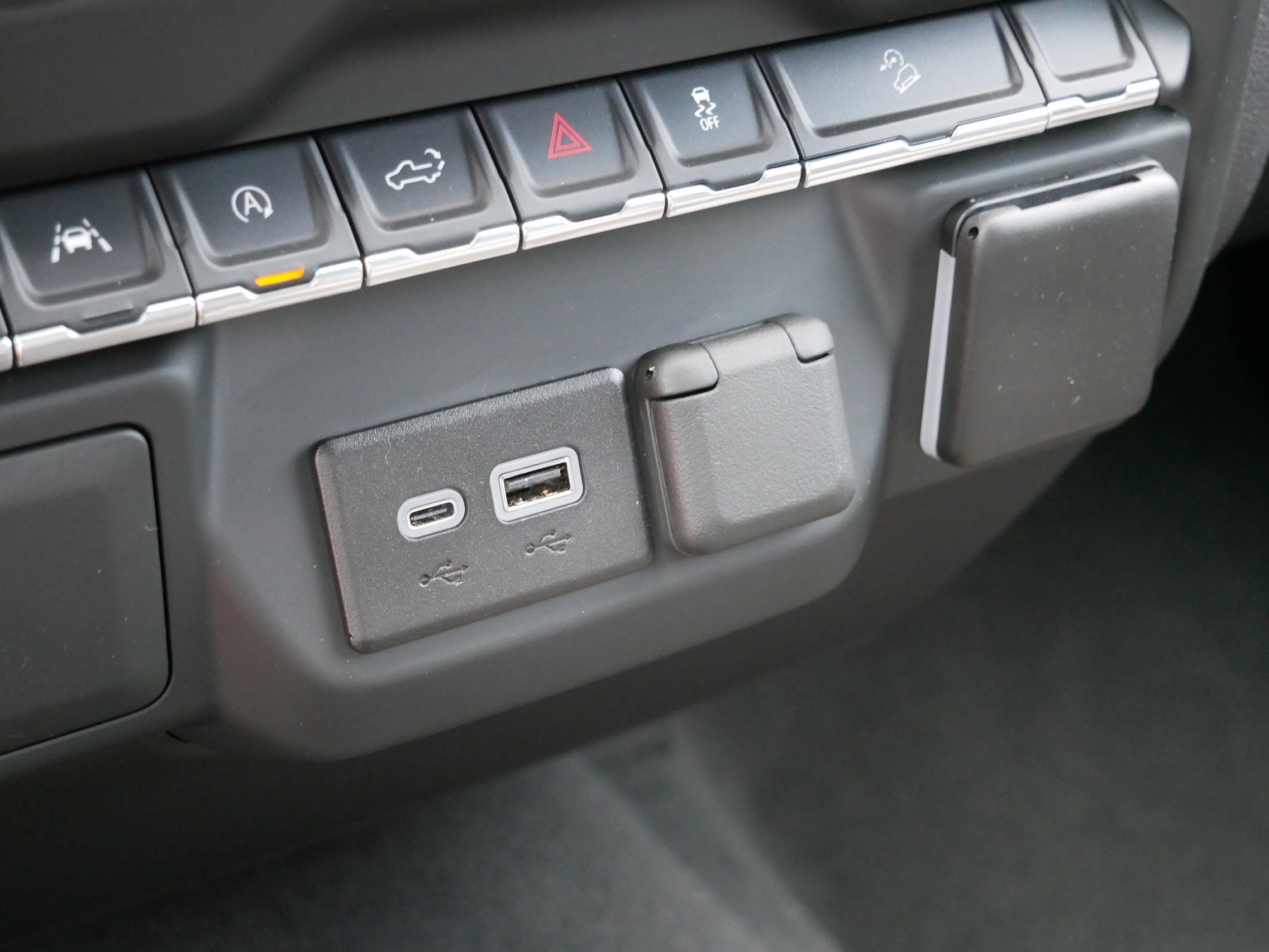 2024 Chevrolet Silverado 1500 Custom - Photo 23
