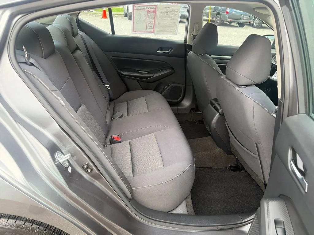 Used 2022 Gray Nissan 2.5 SV image 38