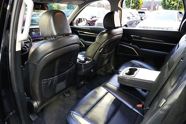 Used 2024 Black Kia LX image 16