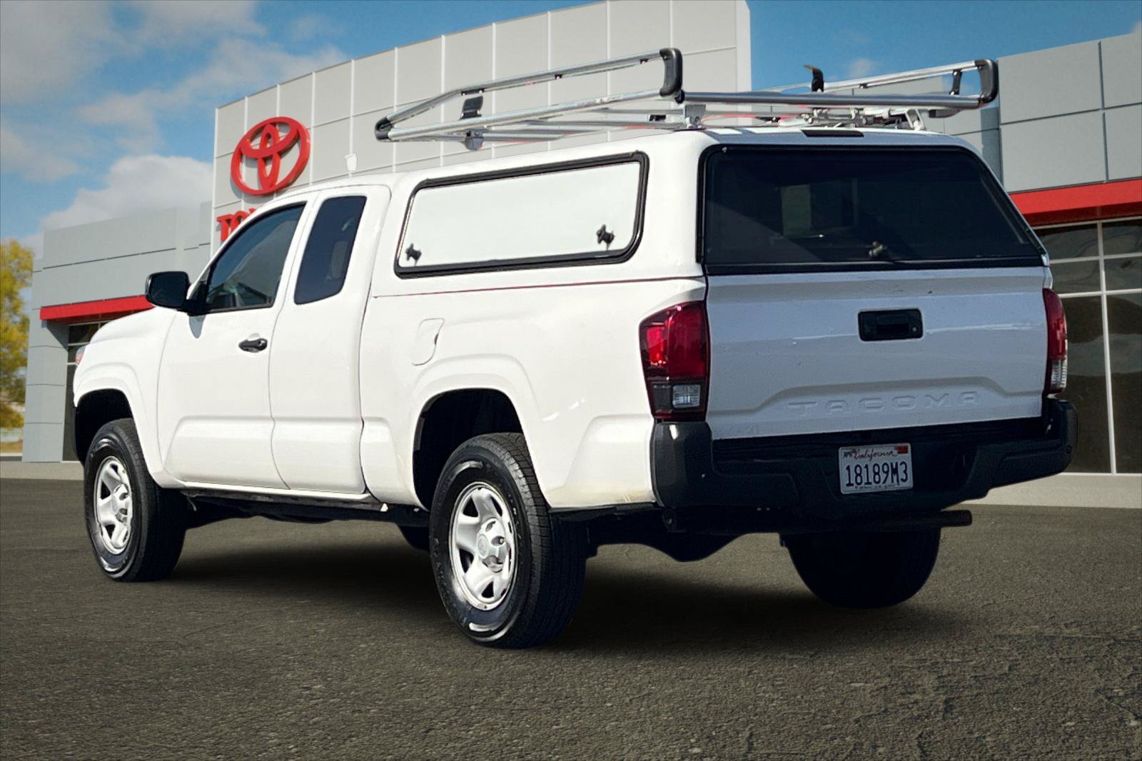 Used 2022 White Toyota SR image 5