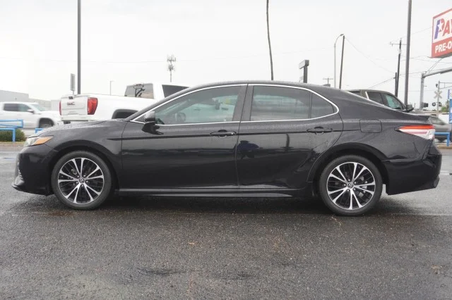 Used 2019  Toyota LE image 11