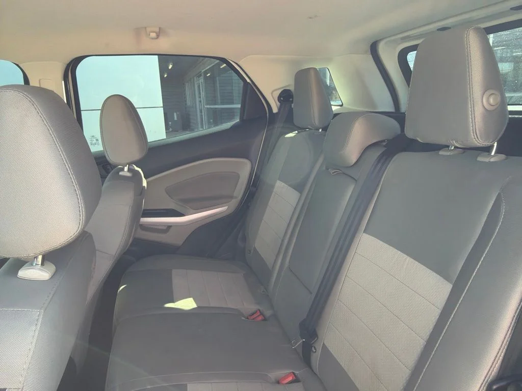 Used 2020 Diamond White Ford S image 12