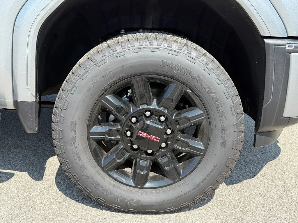 2026 GMC Sierra 2500HD AT4 - Photo 11