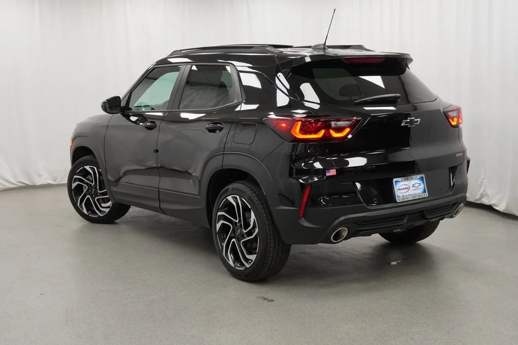 New 2026 Mosaic Black Metallic Chevrolet RS image 4