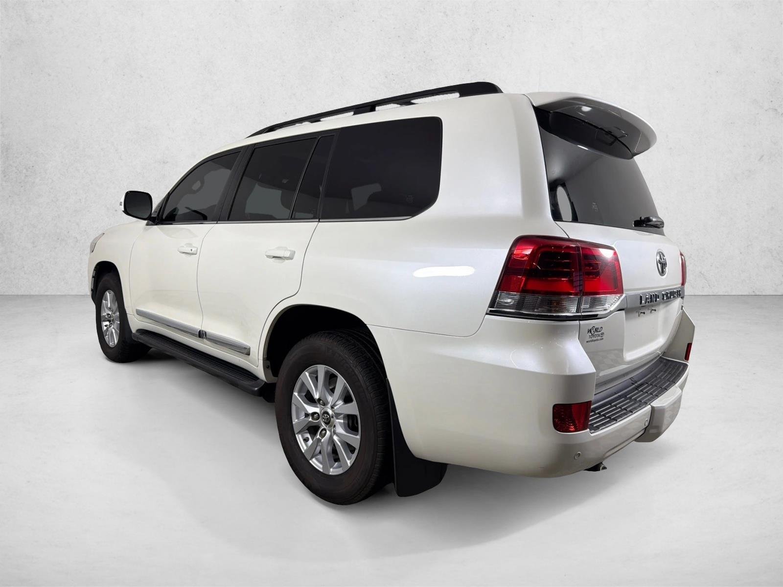 Used 2021 Blizzard Pearl Toyota  image 6