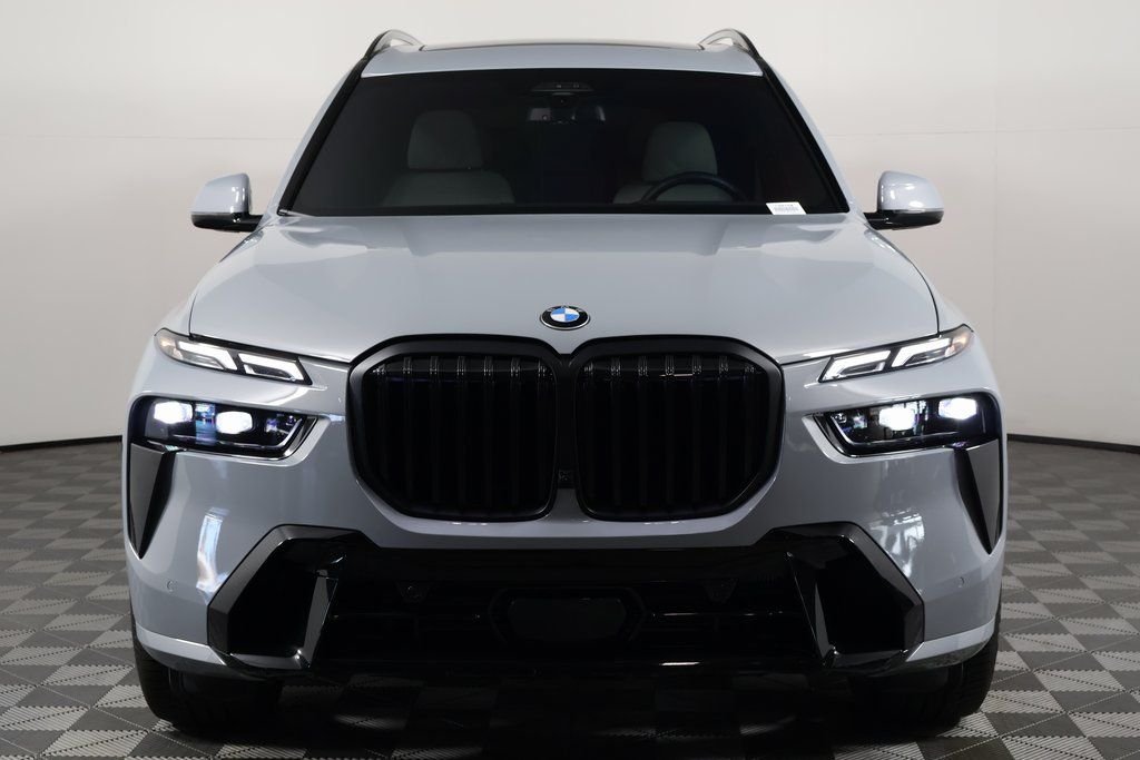 Used 2024 Gray Metallic BMW xDrive40i image 2