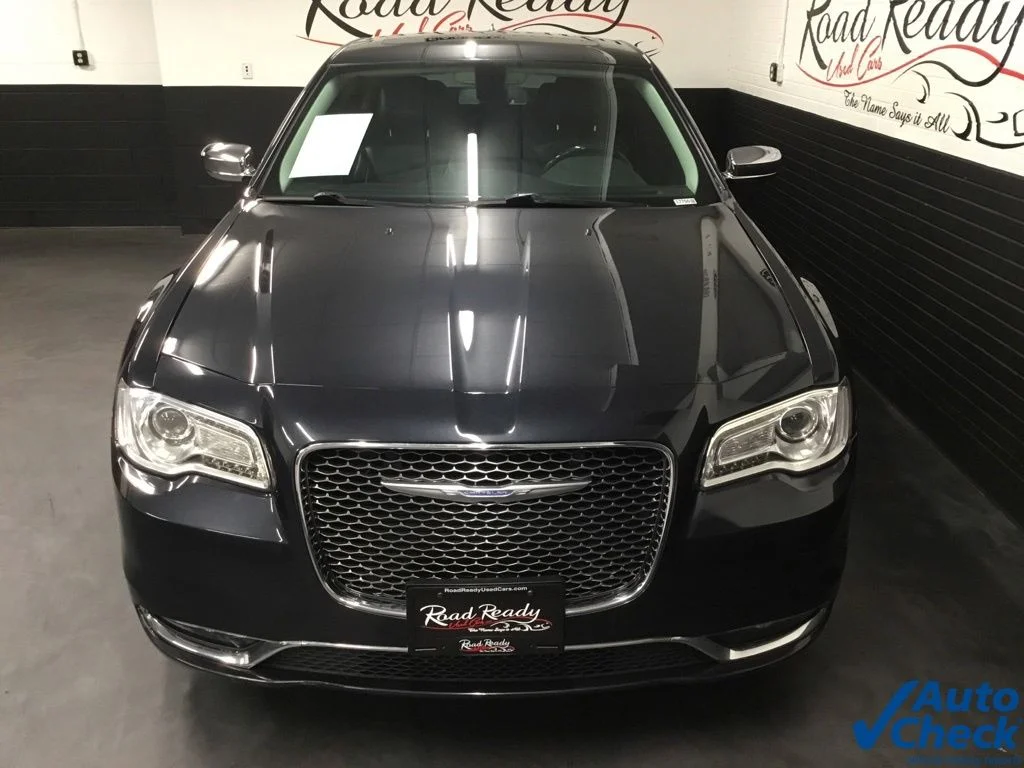Used 2017 Gray Chrysler C image 4