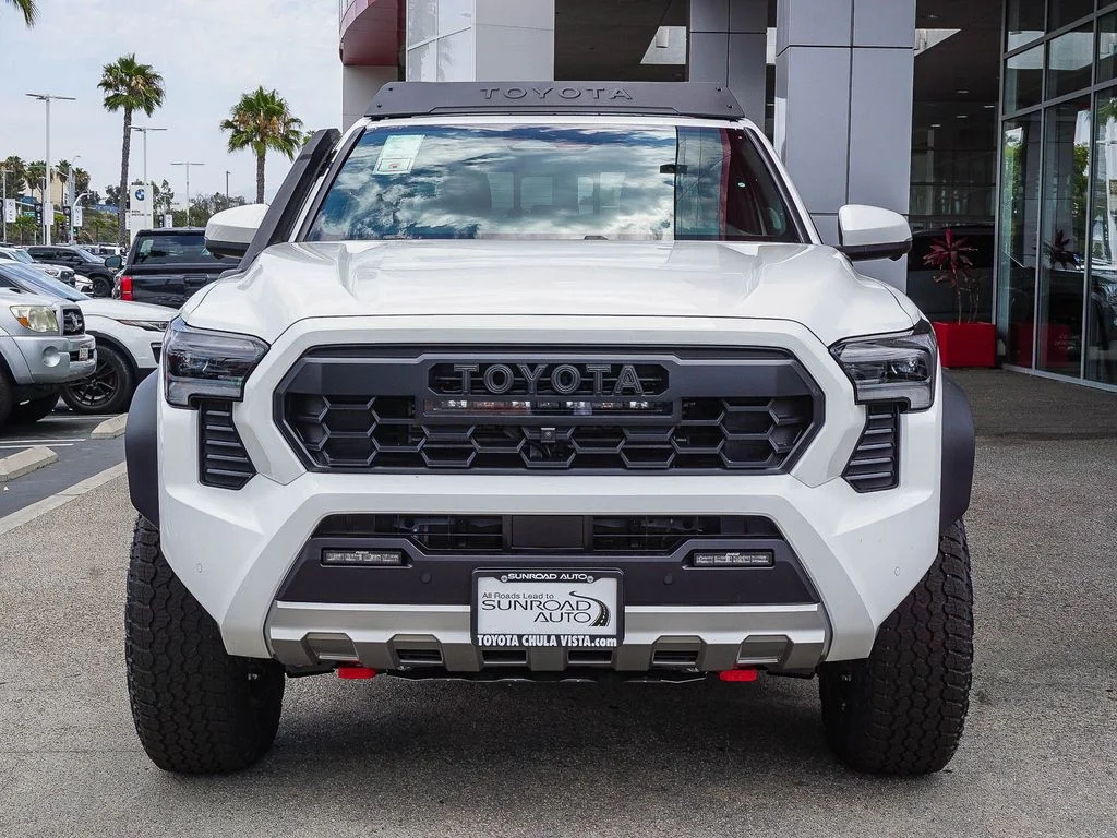 New 2026 White Toyota Trailhunter image 2