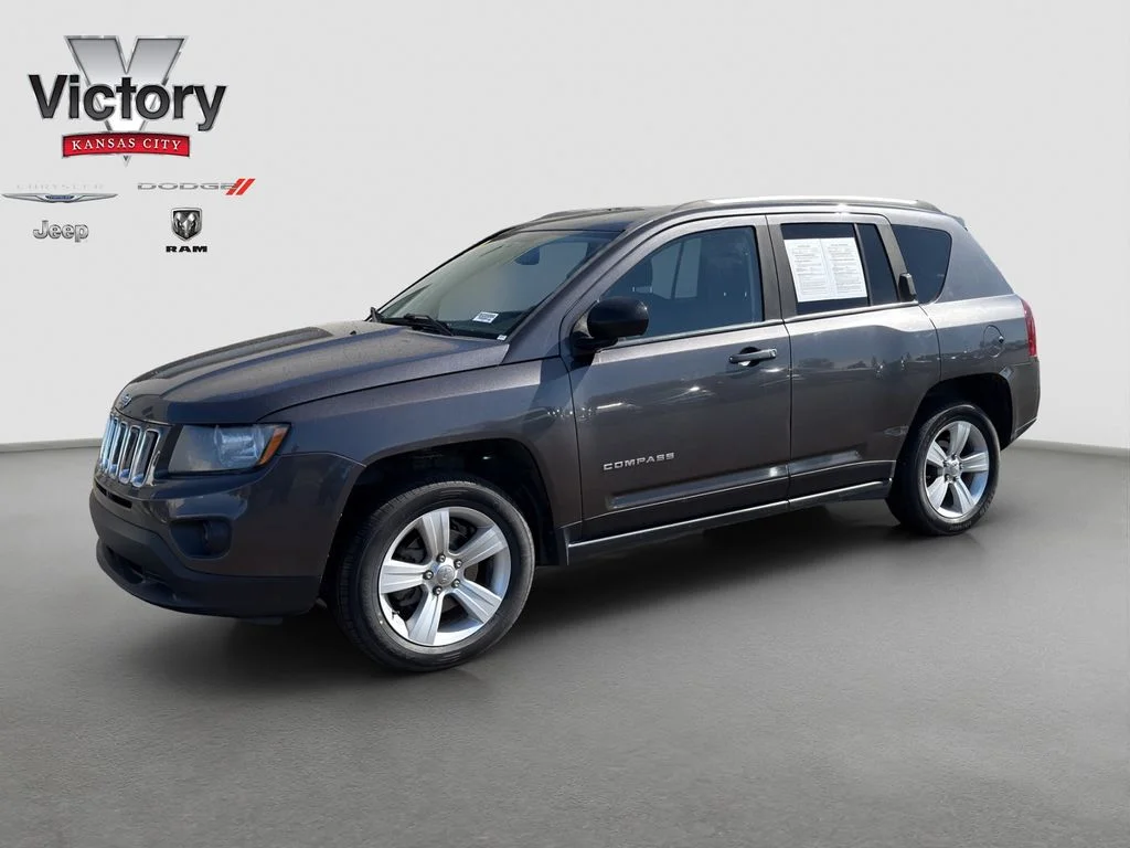 Used 2016 Gray Jeep Sport image 3
