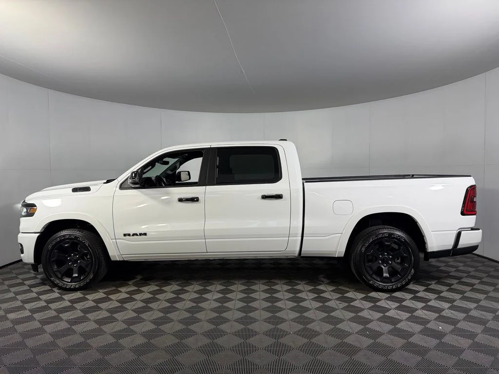 Used 2025 White Ram Big Horn/Lone Star image 10