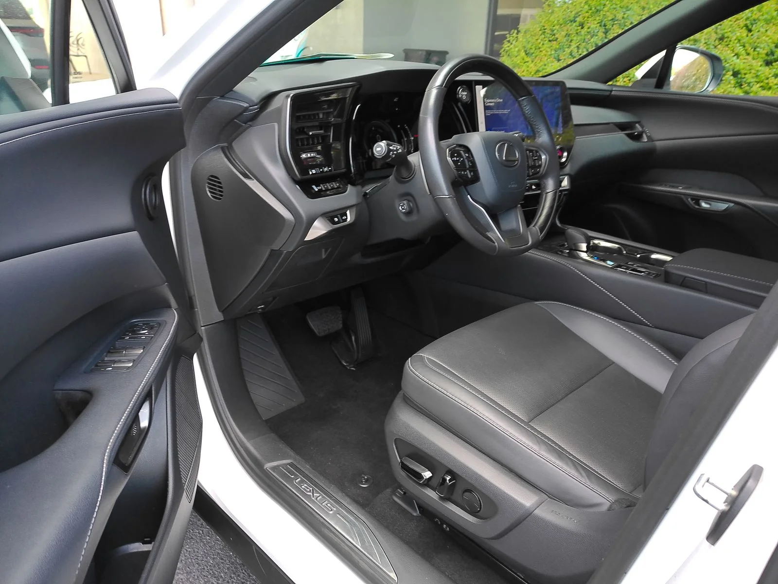 Used 2024 White Lexus 350h Premium image 32