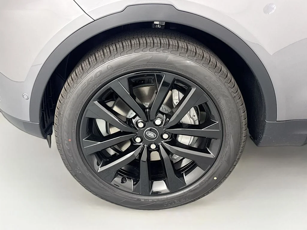 New 2026 Eiger Grey Land Rover S image 30