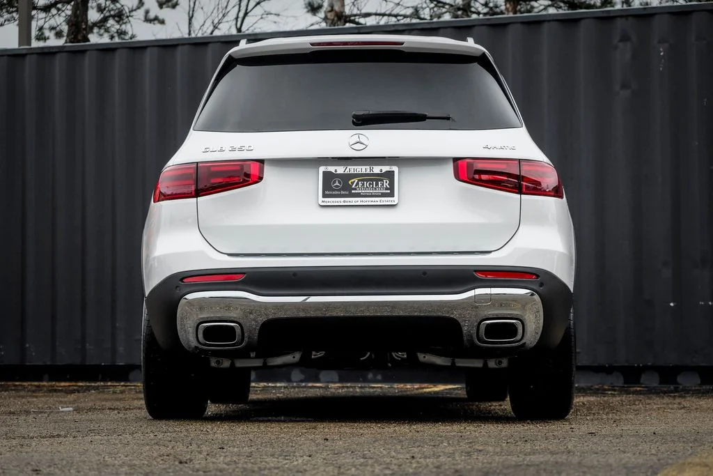 Used 2026 Polar White Mercedes-Benz GLB 250 image 8