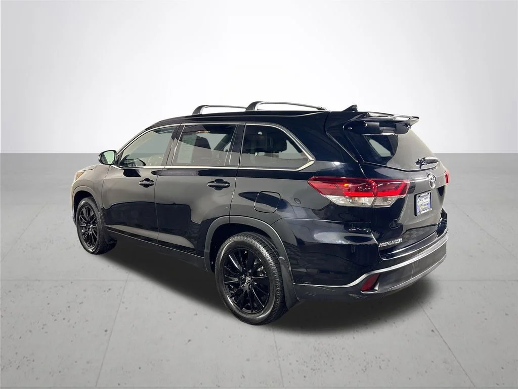 Used 2019 Black Toyota SE image 8