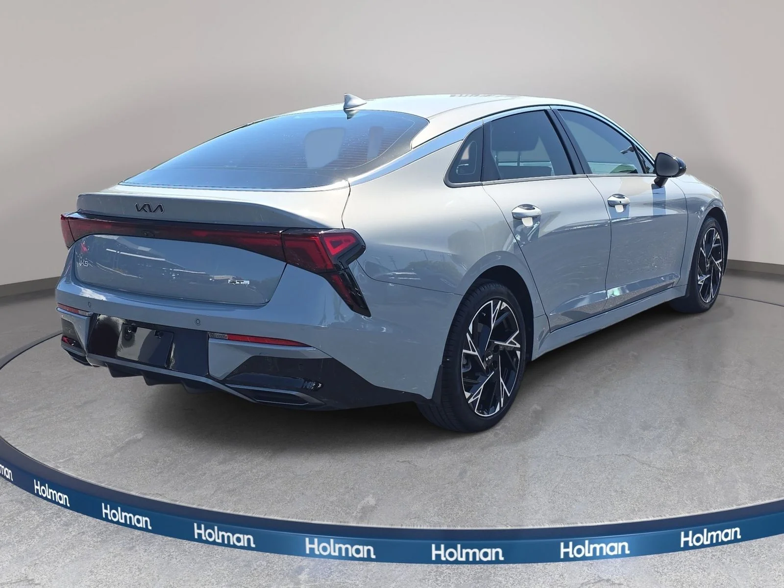 Used 2025 Gray Kia GT-Line image 6
