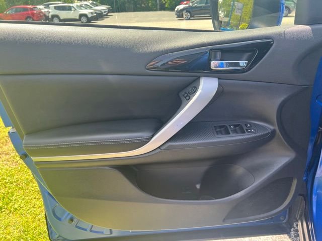 Used 2024 Blue Mitsubishi SE image 9