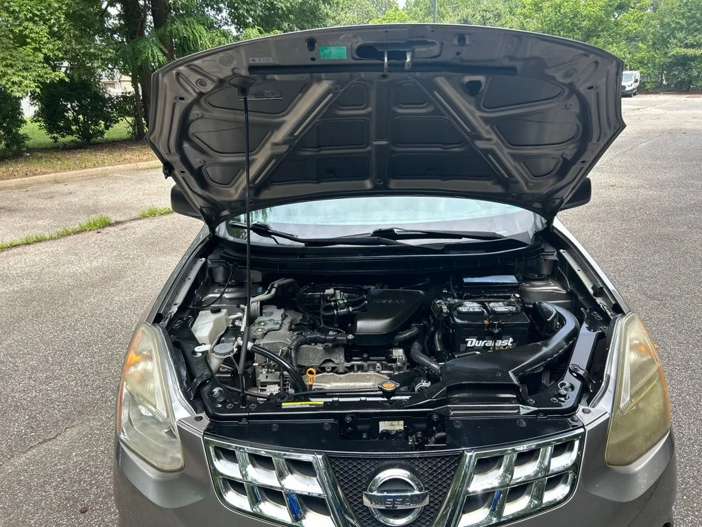 Used 2015 Gray Nissan S image 12