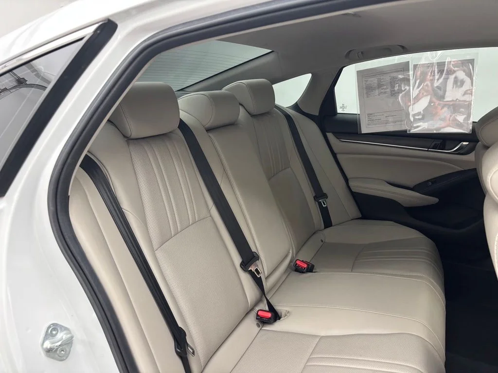 Used 2021  Honda EX-L image 40