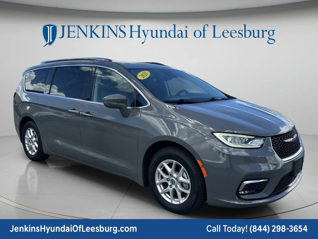 Used 2021 White Chrysler Touring L image 1