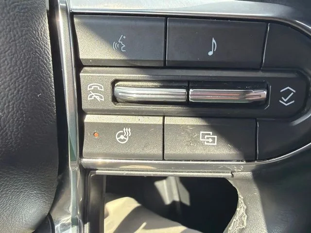 Used 2026 Summit White GMC Elevation image 24