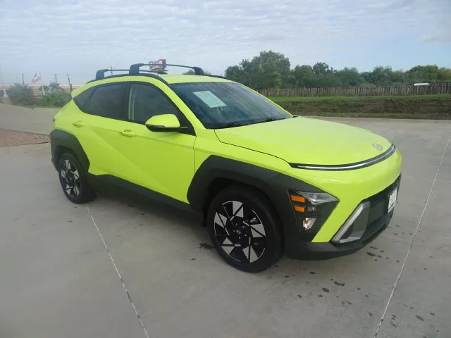 Used 2024 Yellow Hyundai SEL image 3