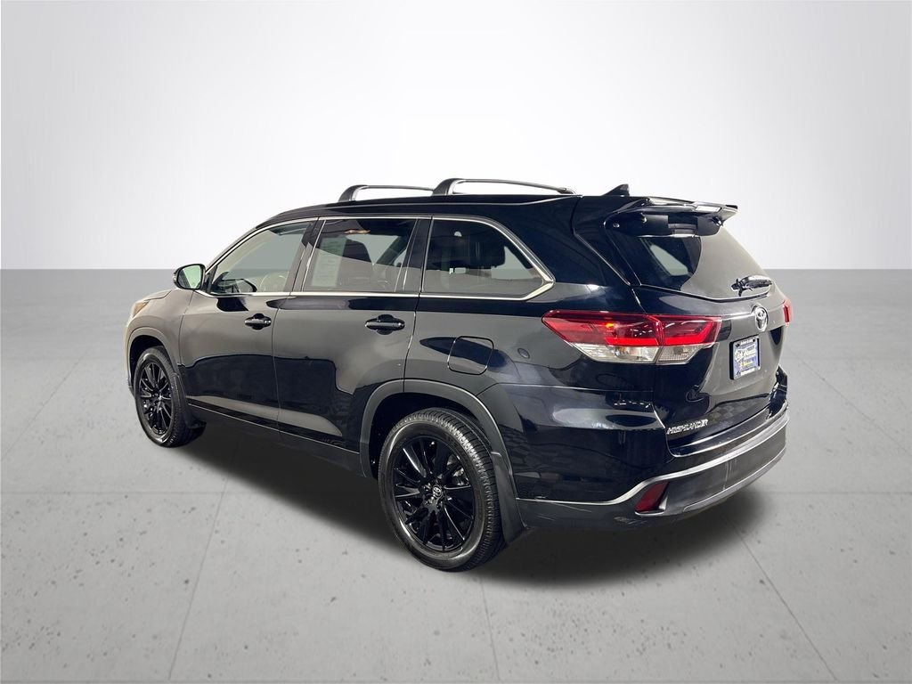 Used 2019 Black Toyota SE image 8